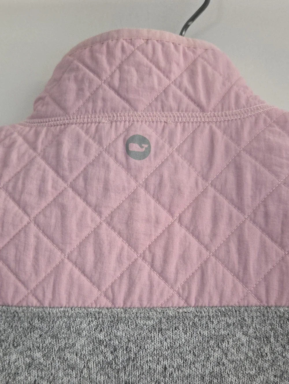 Vineyard Vines girl light